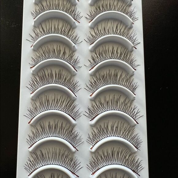 Ultimate lashes # 9  - Picture 4 of 7